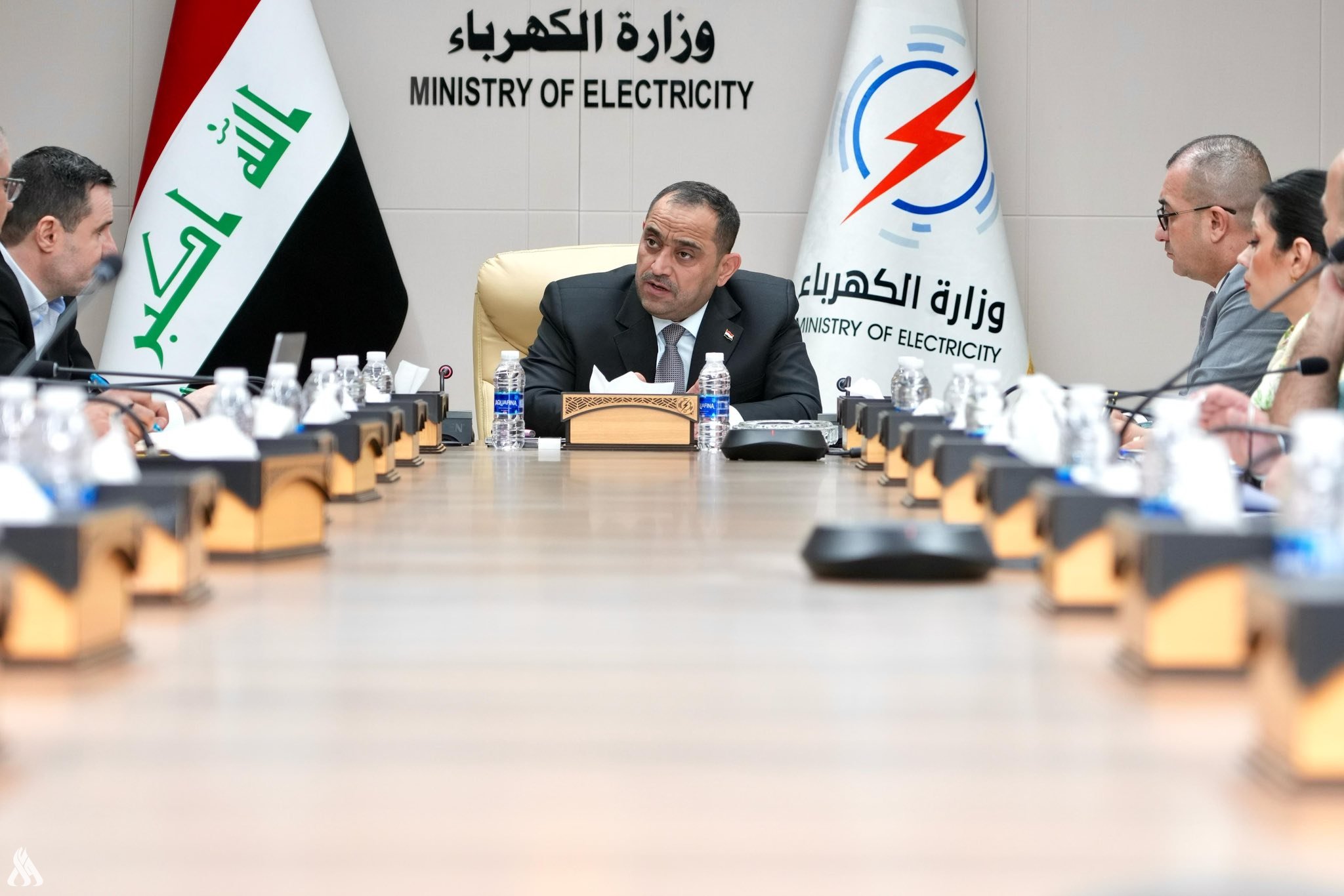 وزير الكهرباء يوجه مدير توزيع كهرباء الفرات الأوسط بالتوجه فوراً إلى الديوانية
