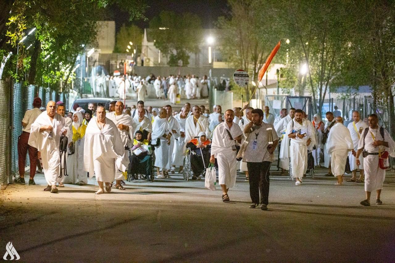 بالصور.. الحجاج العراقيون يصلون إلى صعيد عرفة