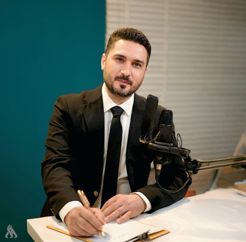 حسين صدام.. موظف يحوّل العطل إلى خدمة تطوعية لعوائل الشهداء والجرحى