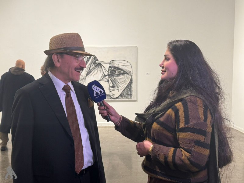 بين الوطن والغربة.. 16 قناعاً تجسد فلسفة الإنسان في معرض أياد الموسوي