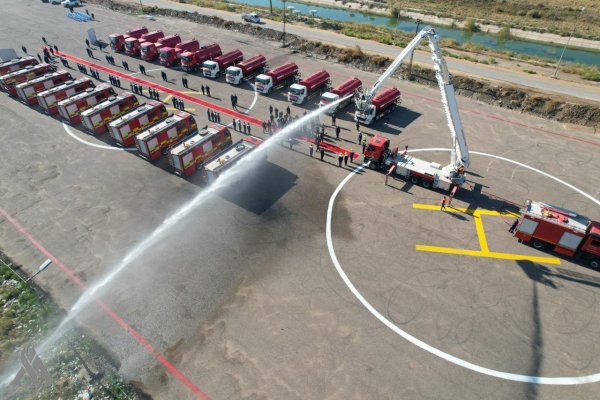 دفعة جديدة من سيارات الإطفاء البريطانية لتعزيز الدفاع المدني في بابل
