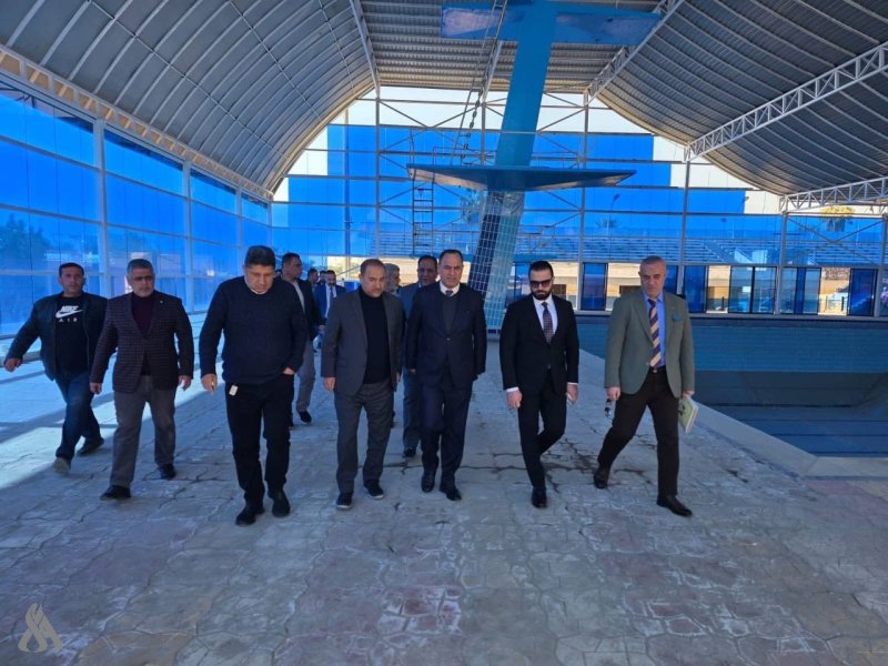 الشباب والرياضة تتابع مراحل العمل في مشروع مسبح الشعب الصيفي