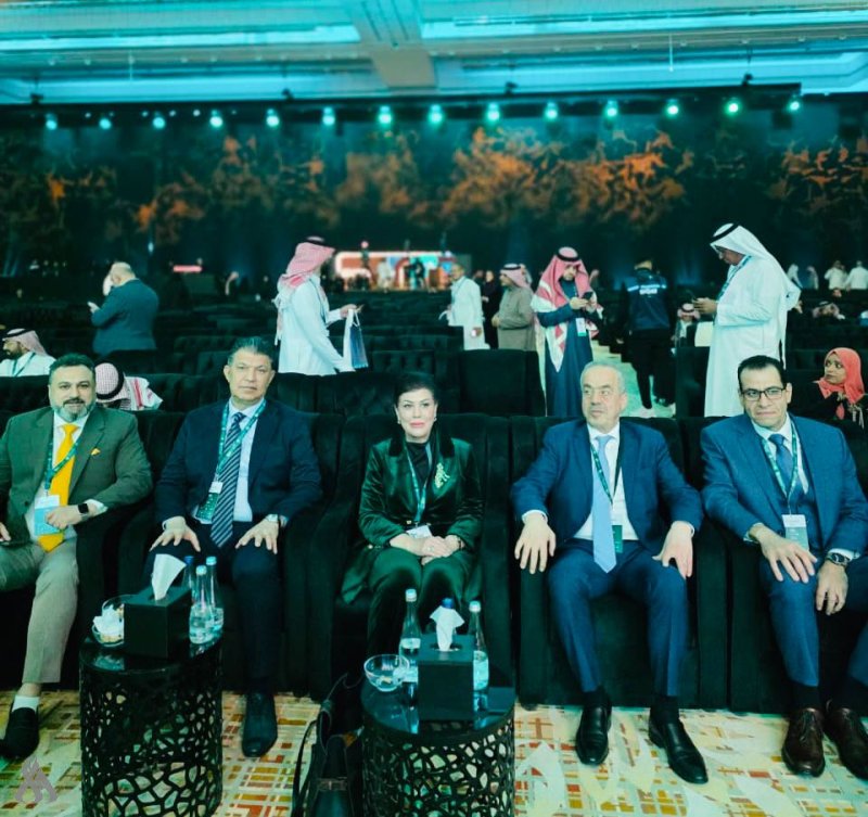 سفيرة العراق في السعودية تتلقي نخبة من الإعلاميين وملفات مختلفة تتصدر النقاش