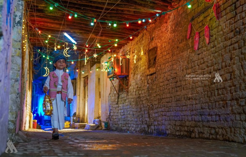 بطقوس السكينة والسلام.. رمضان يتجدد ببيوت وأزقة العراقيين ومدفع الإفطار يحيي الذكريات